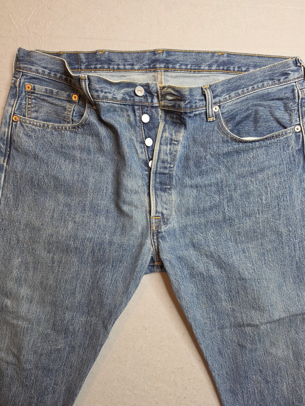 Levi's Light Blue Straight Leg Jeans 501 Button Fly W38 L29 - Picture 2 of 7
